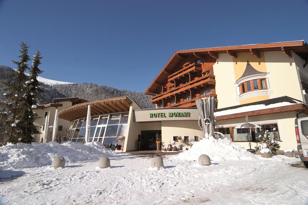 Familien Hotel Mozart Ried im Oberinntal Ngoại thất bức ảnh