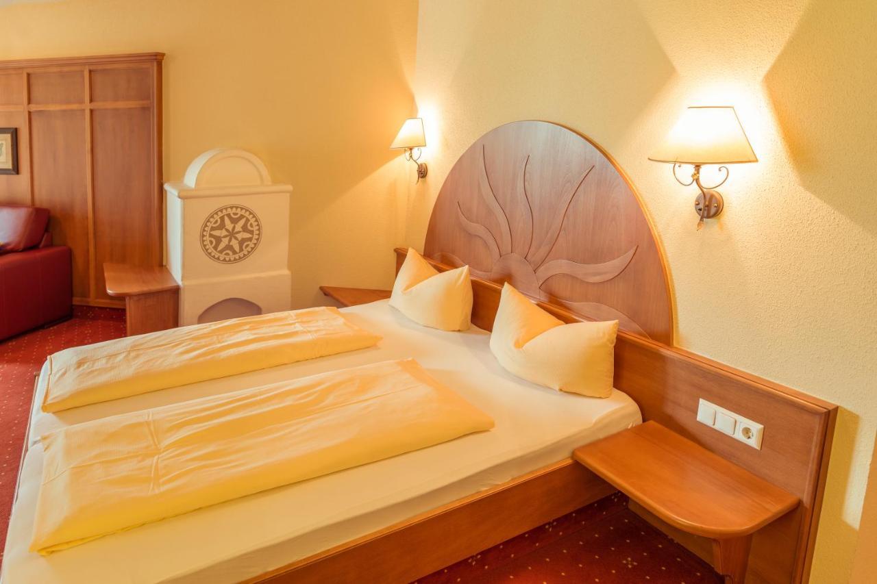Familien Hotel Mozart Ried im Oberinntal Ngoại thất bức ảnh