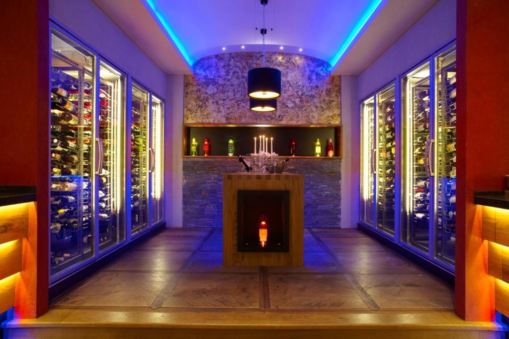 Familien Hotel Mozart Ried im Oberinntal Ngoại thất bức ảnh