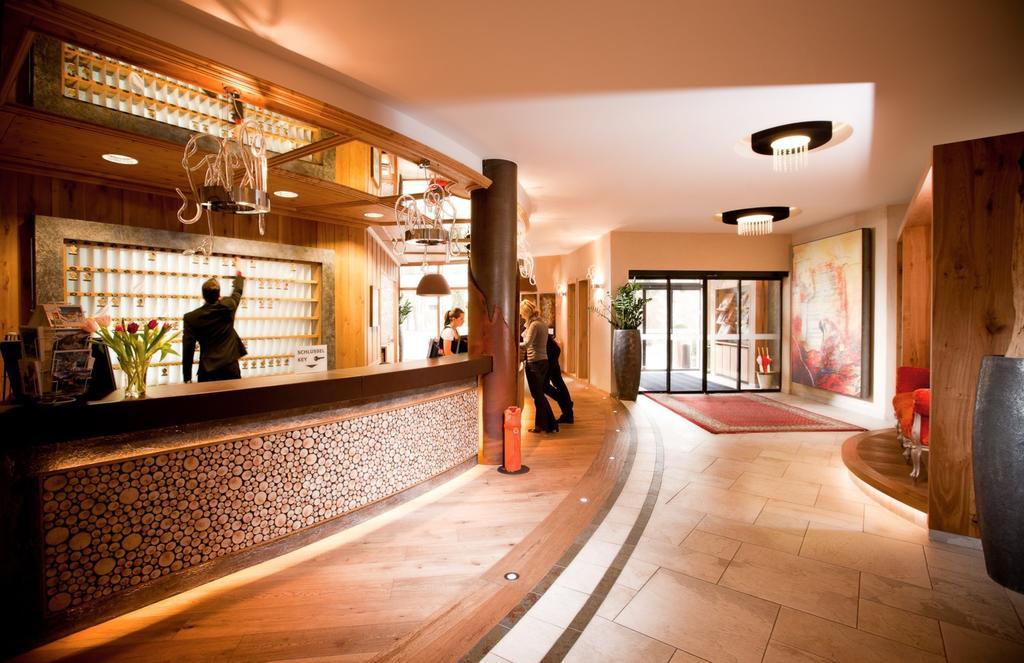 Familien Hotel Mozart Ried im Oberinntal Ngoại thất bức ảnh