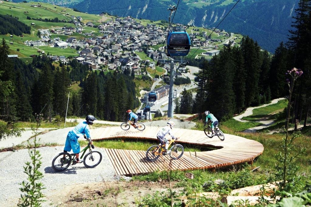 Familien Hotel Mozart Ried im Oberinntal Ngoại thất bức ảnh