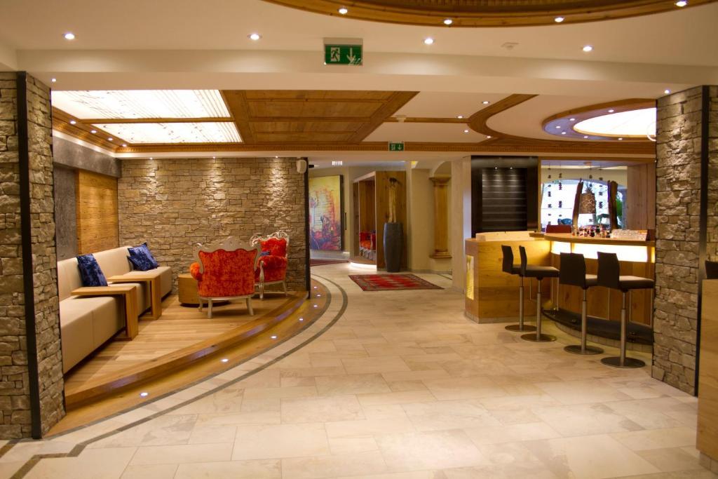 Familien Hotel Mozart Ried im Oberinntal Ngoại thất bức ảnh