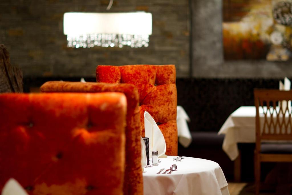 Familien Hotel Mozart Ried im Oberinntal Ngoại thất bức ảnh